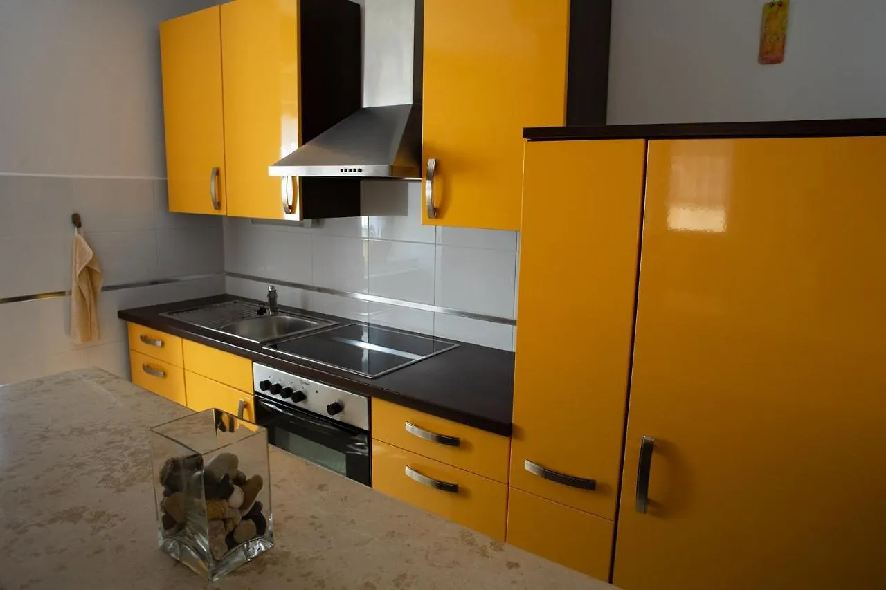 Olive Tree Apartments أوماغ